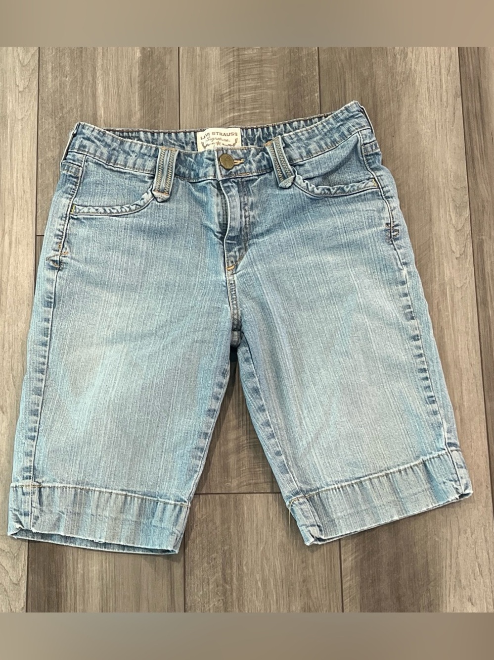 Levi Strauss Signature Light Wash Denim Shorts